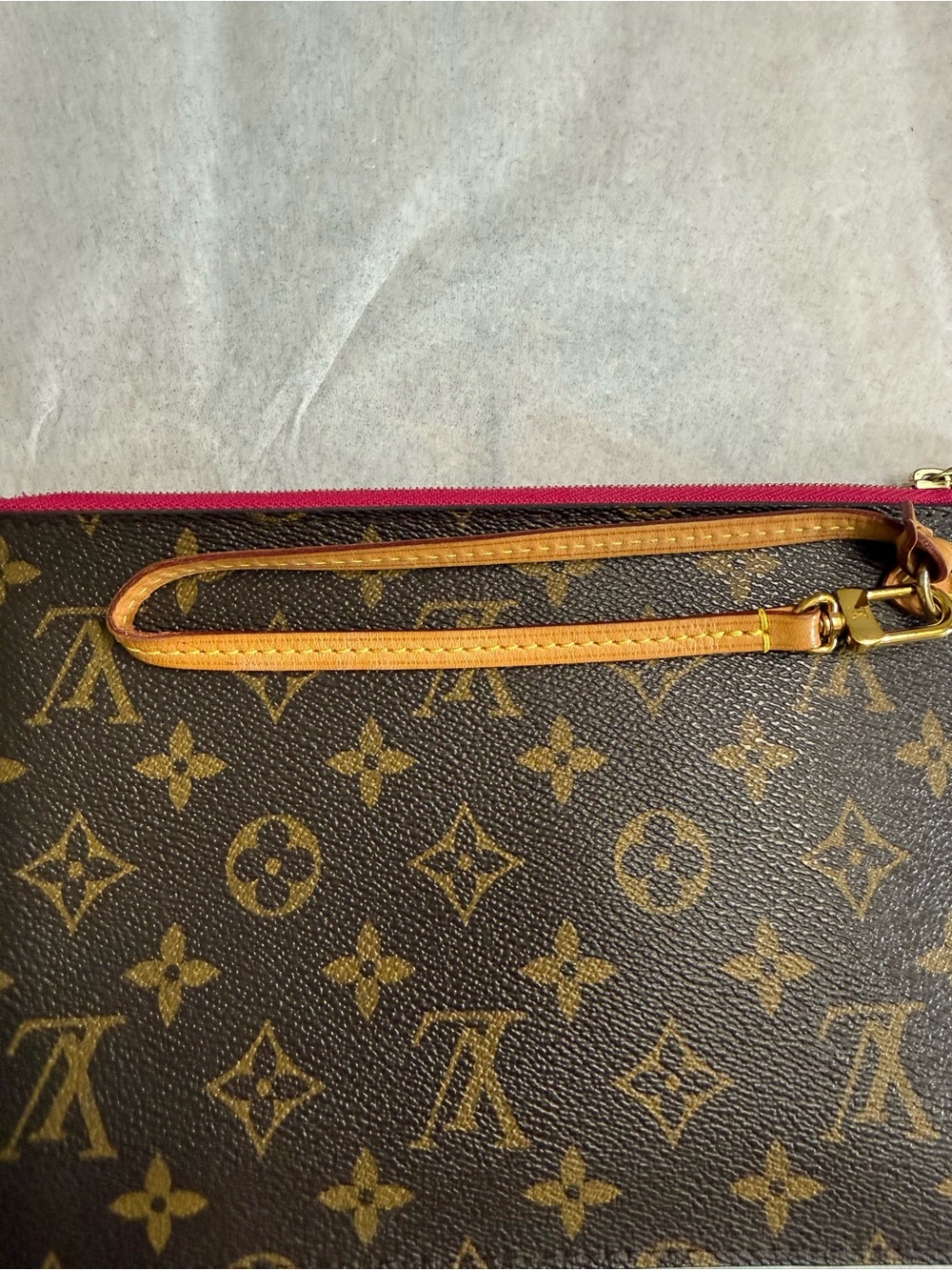 Louis Vuitton Brown Monogram Wristlet with Pink Trim - Picture 3 of 8